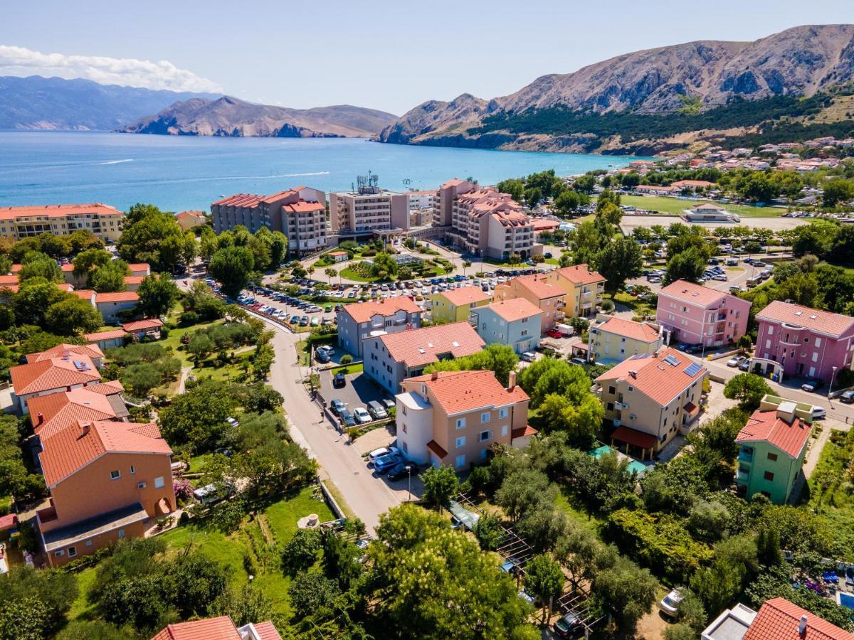 Apartments Kay Baška Eksteriør billede
