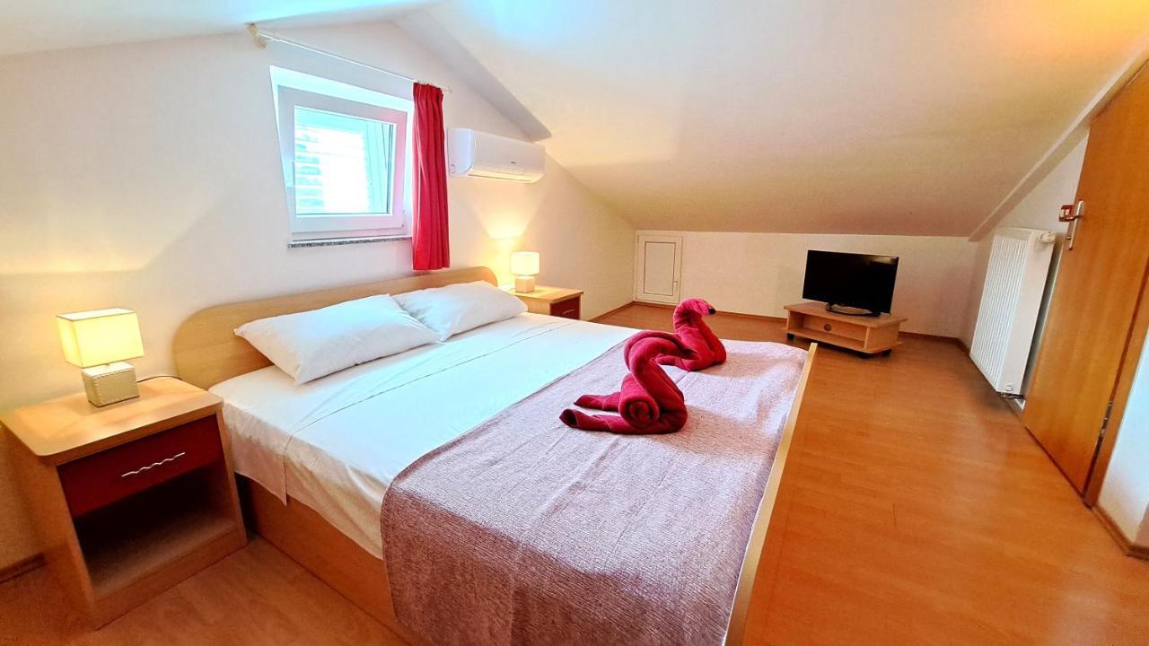 Apartments Kay Baška Eksteriør billede
