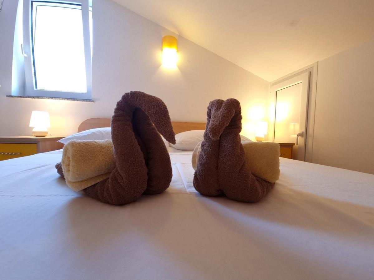 Apartments Kay Baška Eksteriør billede