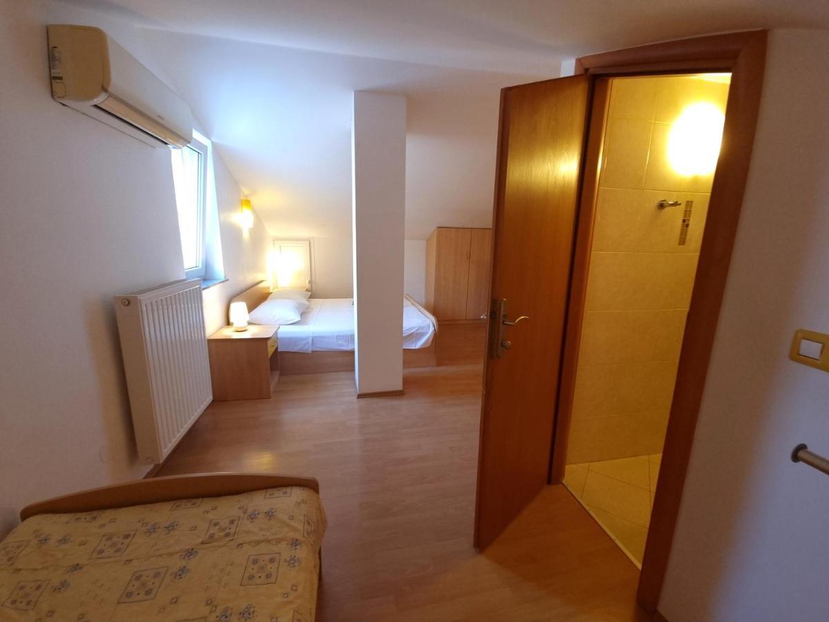 Apartments Kay Baška Eksteriør billede