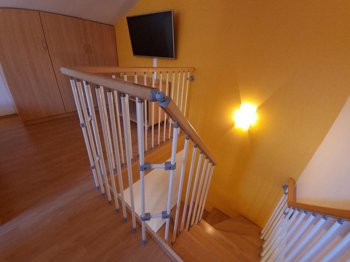 Apartments Kay Baška Eksteriør billede