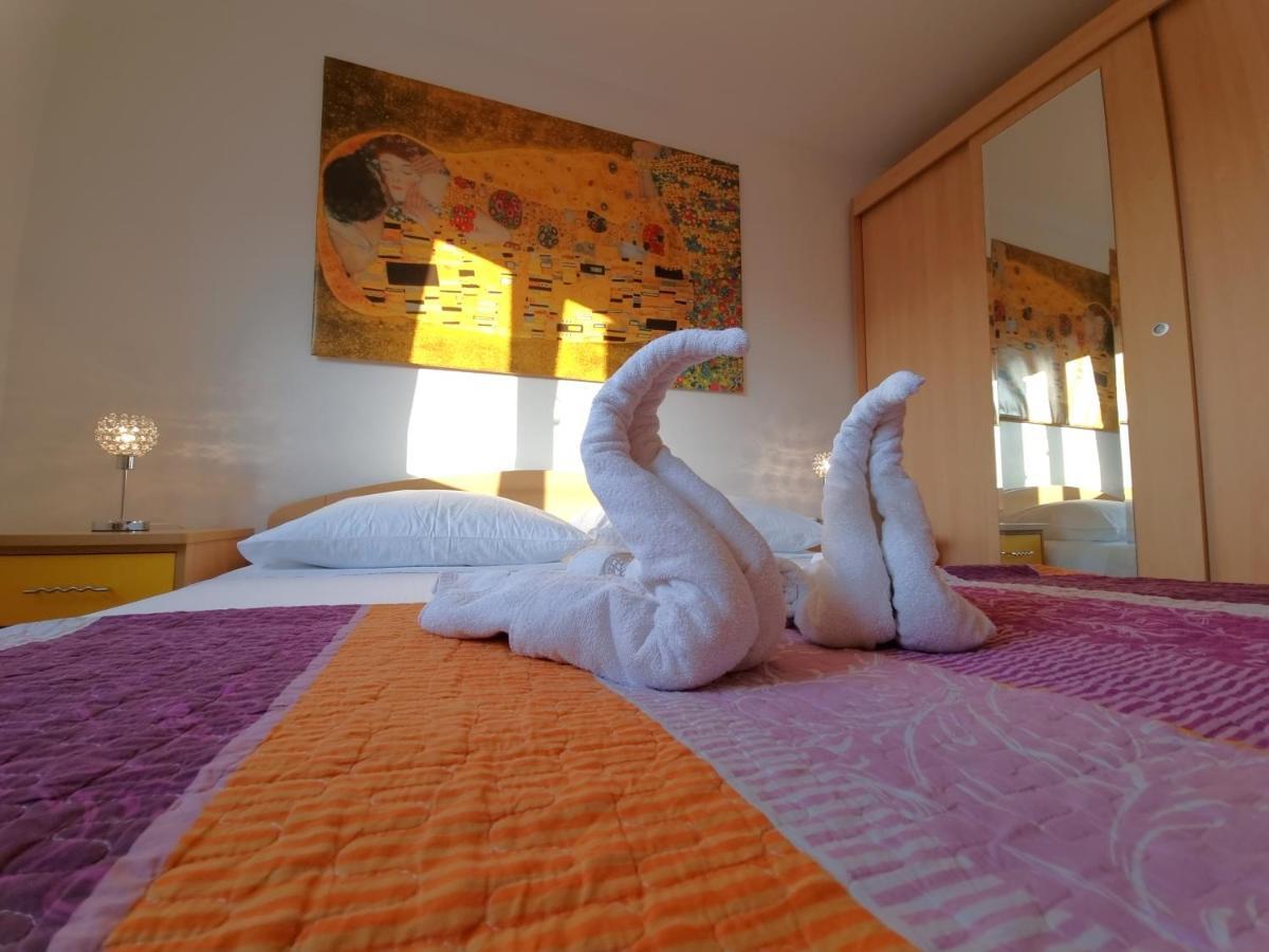 Apartments Kay Baška Eksteriør billede